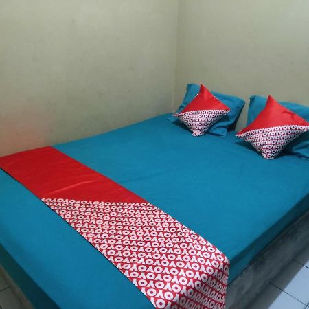 Oyo 90041 Hotel Sinar Lumayan Syariah 발릭파판 외부 사진